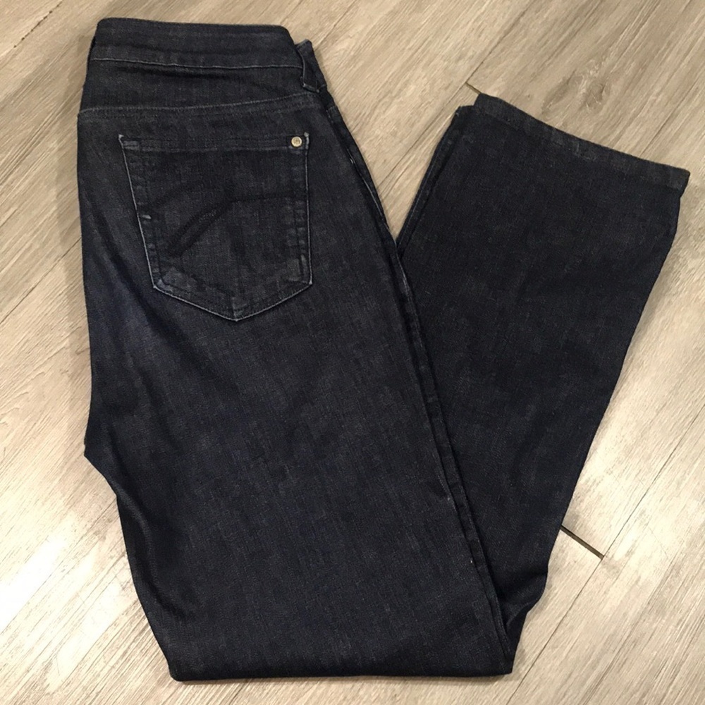 Miraclebody DarkWash Medium Rise Straight Leg Jeans size 6